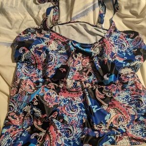 Tanki paisley top never worn